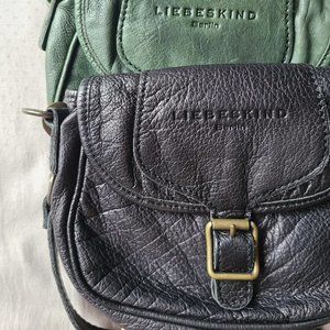 Liebeskind Berlin: leather crossbody bag in black